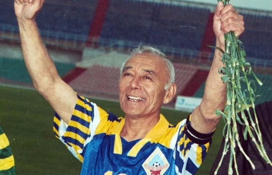 Қазақ футболының аңызы дүниеден озды