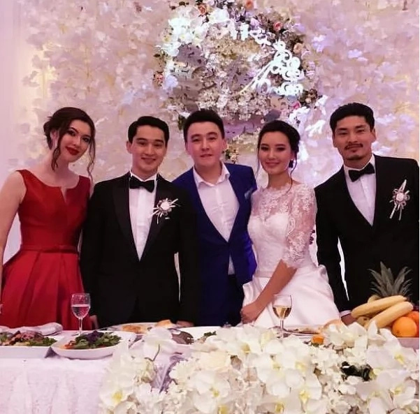 Қыздардың арманы болған отандық актердің үйлену тойы Алматы төрінде дүркіреп өтті (фото, видео)