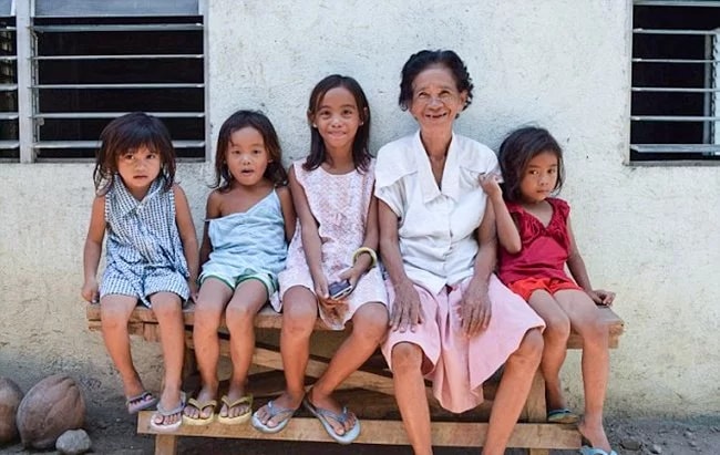 Кедейлікке тап болған ауылын адам танымастай өзгерткен әйгілі боксшы кім?