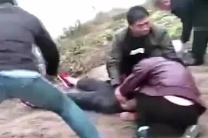 Тым қымбат қалың мал сұраған келінін жақтырмаған енесі өзіне қол салды