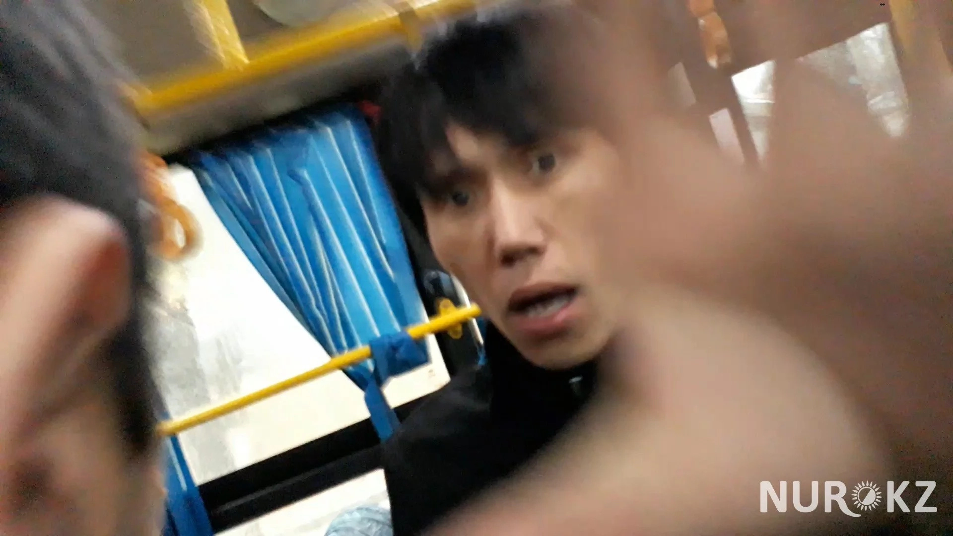 Алматы автобустарының біріндегі жанжалдан кейін бойжеткеннің жағдайы нашарлап кетті (фото, видео)