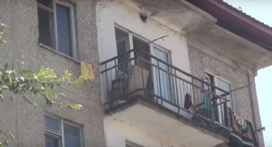 Терезе. Видеодан кадр: otyrar.kz