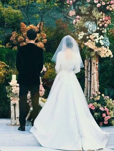 "Ва Банк" арқылы жүректерді жаулаған актриса танымал актерға тұрмысқа шықты