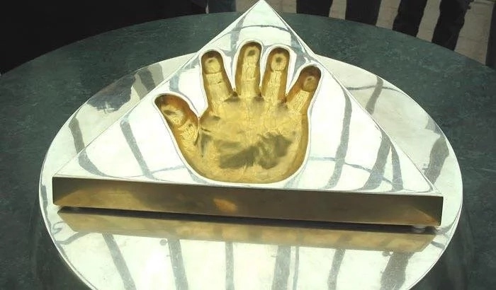 "Бәйтеректе" шетелдіктер үшін ғана ойнайтын Қазақстан әнұраны жұрттың ашуын келтірді