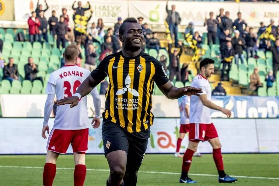 Жылына екі миллион еуро алатын қазақстандық футболшы кім?