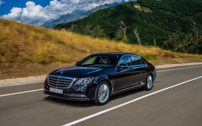 Астана әкімдігіне қарасты мекеме 55 млн теңгеге S класты Мерседес сатып алған