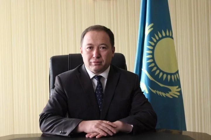 Ақтөбелік ата-ана орамалын шешпеу үшін оқушы қызының шашын тықырлап алып тастаған