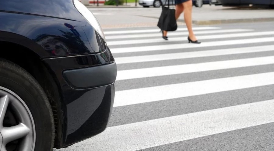 Антальяда қазақстандық қызды көлік қағып кетті